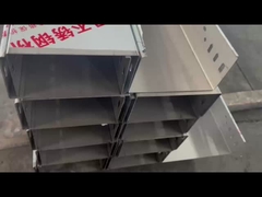 Cable tray ventilato in acciaio inossidabile per installazioni a bassa manutenzione