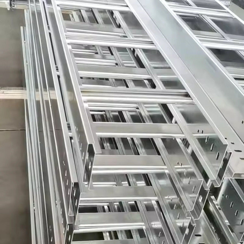 Sistema di vassoio per cavi di tipo scala in acciaio galvanizzato per carichi pesanti con capacità di carico di 200 kg