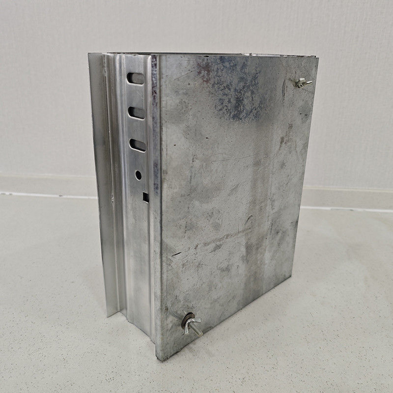 Cable tray di tipo trough in acciaio personalizzabile con elevata resistenza alla corrosione