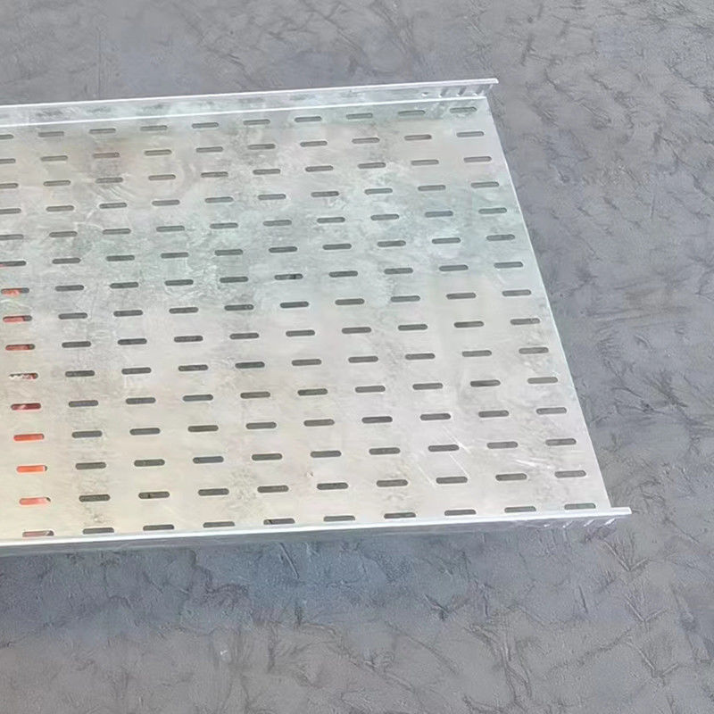 Cable tray galvanizzato ad immersione calda all'aperto con ventilazione o scanalatura perforazione