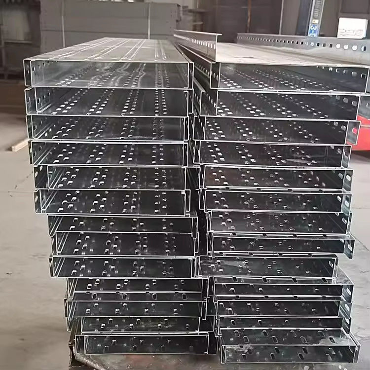 Corrosione resistente Galvanizzato Cable Raceway con lunghezza personalizzabile e resistenza al fuoco